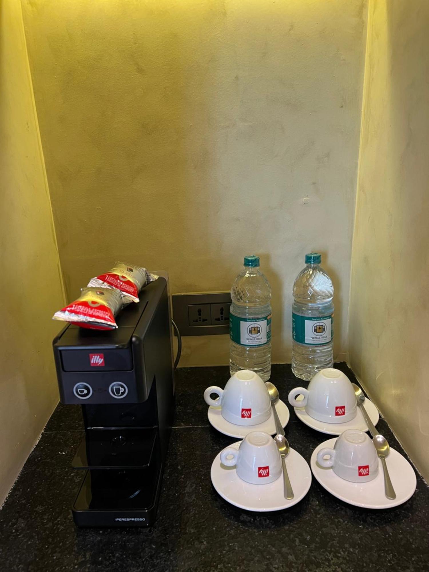 Seto Ghar Hotel Катманду Экстерьер фото