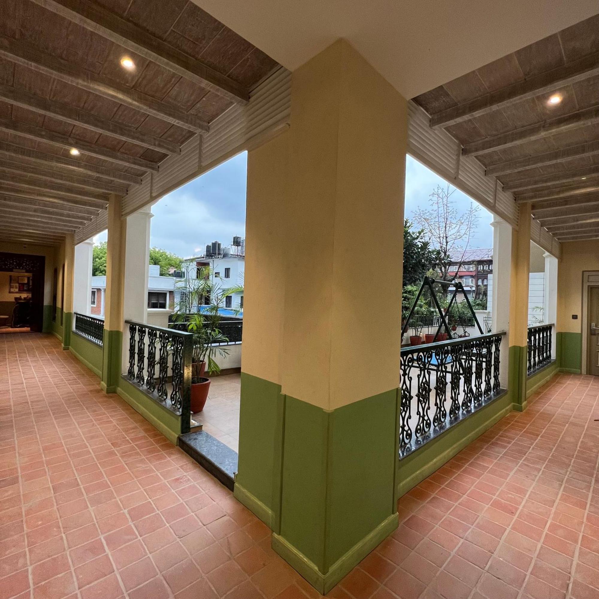 Seto Ghar Hotel Катманду Экстерьер фото